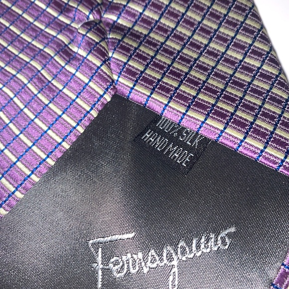 Ferragamo tie - Picture 1 of 4